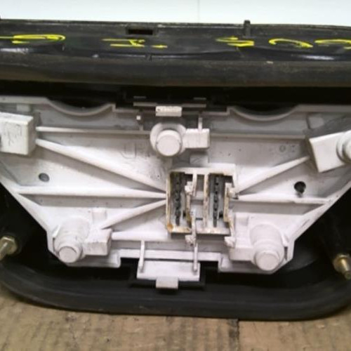 Piece-Feu-arriere-principal-droit-%28feux%29-PEUGEOT-605-40dd17f54a5f01758c6917692a6b861064b47337bd1efd989a755c224c0902ef_mtn.jpg