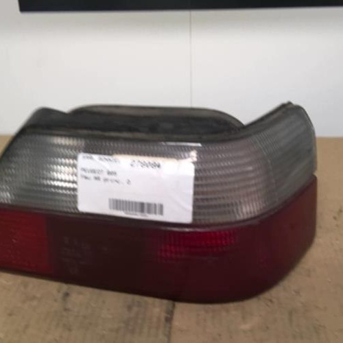 Piece-Feu-arriere-principal-droit-%28feux%29-PEUGEOT-605-e52555c2f49fc94edc15fc7595f1d7323706b13d25e9581b29b8066cc10f508e_mtn.jpg