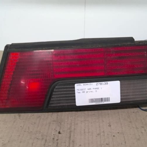 Piece-Feu-arriere-principal-droit-%28feux%29-PEUGEOT-405-PHASE-1-01fb8e0ac390231d9ed0edc01b16eef2d901077fe4002a8b21da50db60b05ca5_mtn.jpg