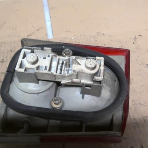 Piece-Feu-arriere-secondaire-gauche-%28feux%29-PEUGEOT-405-a3f7993b4603ea732452a0ce0803f681bd186962dbae7aca17e8fec5e5538488_mtn.jpg
