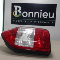 Piece-Feu-arriere-principal-droit-%28feux%29-93175679-OPEL-ZAFIRA-A-PHASE-2-2.2-DTI--16V-TURBO-bb1a3e23d65d1856f7c8765783852fad688104eca7775bec48a2157fe8f0403d_mtn.jpg