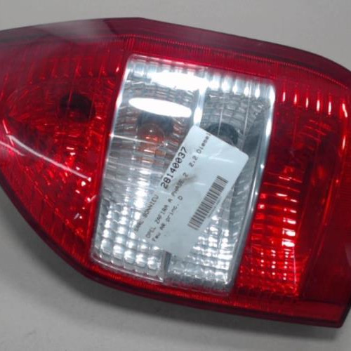 Piece-Feu-arriere-principal-droit-%28feux%29-93175679-OPEL-ZAFIRA-A-PHASE-2-2.2-DTI--16V-TURBO-5809dcffb72910e0b746097cb8dfd8b27da435166bb59edf735feeb5594750f3_mtn.jpg