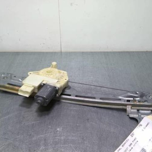 28557776-1c20e8e0-dafd-4262-92e6-7dc8105df19c-Piece-28557776-Moteur-leve-vitre-arriere-droit-9826080380-PEUGEOT-308-2-PHASE-1-16-HDI-8V-TURBO-21b9230fc5ec0dc97d4d1cbaaa48fa1653580497c6ac2ad857111f2dcb979510_m.jpg