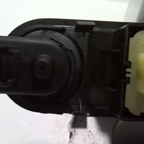 29016854-fd41de8f-b61b-433c-858a-75df4ef76332-Piece-29016854-Interrupteur-de-leve-vitre-80981257BR-RENAULT-TWINGO-3-PHASE-1-10i-12V-SCE-70-9f44e10f00c2d33dbc5b85d11e4c9cc7be0c42762c16a15d994f384f06ca172c_m.jpg