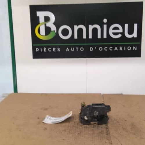 Fermeture centralisee avant droit