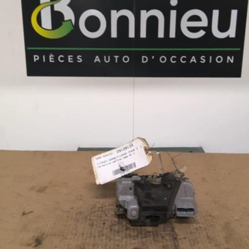 Piece-Fermeture-centralisee-avant-droit-CITROEN-XSARA-PICASSO-PHASE-2-2.0-HDI--8V-TURBO-22064b4cdf28ee37b7b55fccd44eae88cc836736bdb161bde5fd6d2cf031ebfe_mtn.jpg