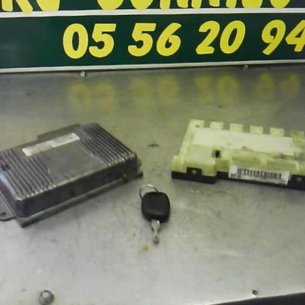 Piece-Boitier-BSI-RENAULT-CLIO-II--Essence-77292d9d0eb8b82b8b9d2e1afda03f5540c3e3fb92bf43740d973540614d035c.png