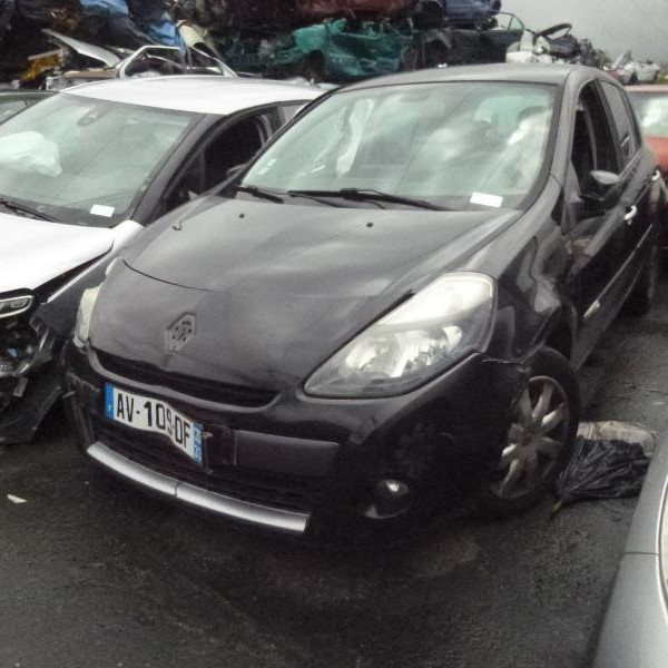 Vehicule-RENAULT-CLIO-III-PHASE-2-Serie-Limitee-XV-de-France-1-1-2010-bef2bfcca204f6dac58b5f18b2f6c0be681e2b10f0b09b6883fa3c32a8dbaa41.JPG