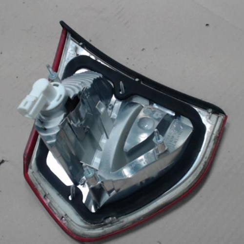 Piece-Feu-arriere-secondaire-gauche-%28feux%29-6350CC-CITROEN-C4-PICASSO-1-1.6-HDI--16V-TURBO-3fe09d4c11d18d5c62c8c4fdc3028569032113c537839c8e6c1a384a4e1a4d62_mtn.jpg