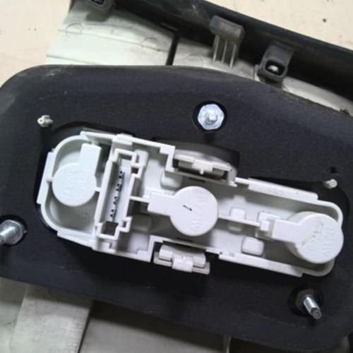Piece-Feu-arriere-principal-gauche-%28feux%29-1698202564-MERCEDES-CLASSE-B-245-PHASE-1-200-2.0-CDI--16V-TURBO-b5cf522cf18f731592e6412dd5f1963f13682b47bdf0d61ab5d1ff4f99c1ed3d_mtn.jpg