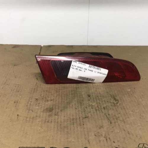 Piece-Feu-arriere-secondaire-gauche-%28feux%29-ALFA-ROMEO-156-PHASE-3-BREAK-eaa7648b6fd0a0fcfd74a3b0a3177a45d97d25d0f586cc2a1c23a26f7cfa534c_mtn.jpg