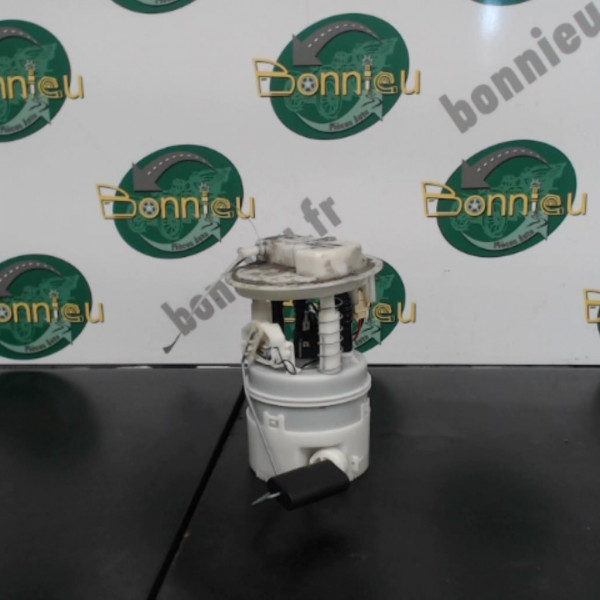 Piece-Pompe-immergee-RENAULT-CLIO-II-PHASE-2-Essence-e3fbda7b506d9a7fa9539752af0d783fd095b99a5a1de3b641f82796d3e646e9.jpg