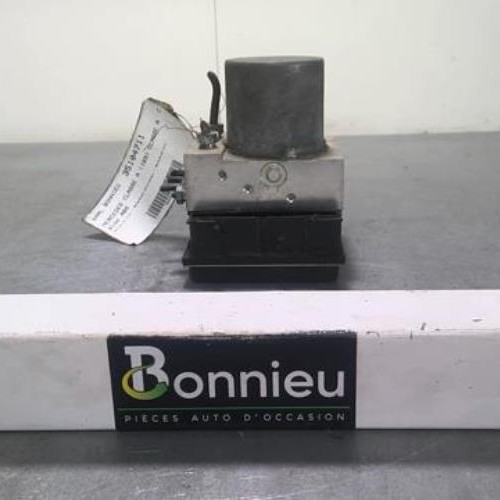 35104711-16600317-fc56-4e4f-afa1-f2d93a4d1165-Piece-35104711-Bloc-ABS-0044315212-MERCEDES-CLASSE-A-169-PHASE-1-200-20-CDI-16V-TURBO-9974a8d1a11ae1ca63a10acf14044c0930e64d18d78e2383eeae4e92c121d1c0_m.jpg