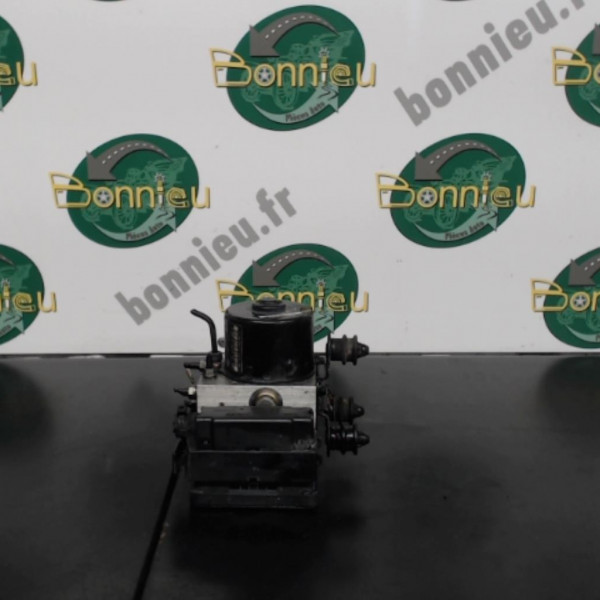 Piece-Bloc-ABS-%28freins-anti-blocage%29-VOLKSWAGEN-TOURAN-PHASE-1-Diesel-d5dd4e30ddb7e3232631ec25f4c51775009c8a07ba453e54ea87b0c336705de4.jpg