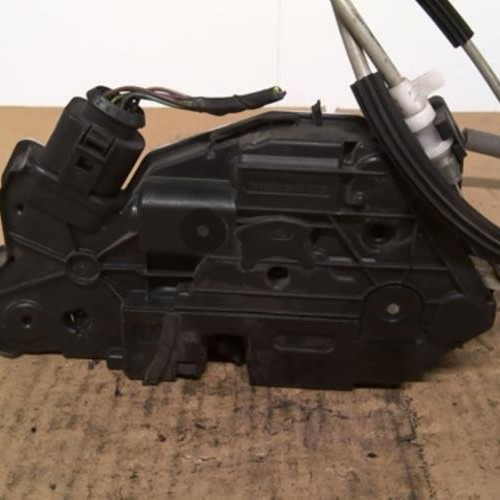 Piece-Fermeture-centralisee-avant-gauche-SEAT-IBIZA-4-PHASE-1-COUPE-1.4-TDI--6V-TURBO-f460b4b70c0a6c64bf0e891deadac17fac122f69b9e9dff7772a3a5ce8d71b1b_mtn.jpg