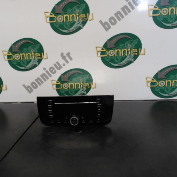 Piece-Autoradio-dorigine-FIAT-GRANDE-PUNTO-PUNTO-EVO-PUNTO-2012-PUNTO-2012-Die-5f70e1b69a4bfe7dd5061af4af4910c3047b0d1fb3179b55d132cb3796d122da.jpg