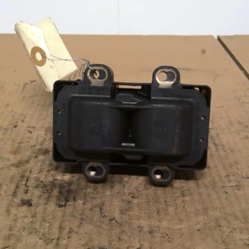Piece-37532823-Bobine-RENAULT-CLIO-2-PHASE-2-1.2i--8V-a95b886d44b31b425d7809178b1b111882b2036edb8c3a5ef665846ab1989e70_mtn.jpg
