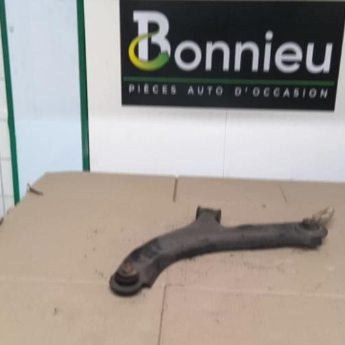 Piece-37772808-Bras-inferieur-avant-gauche-RENAULT-CLIO-3-PHASE-2-1.2i--16V-516f04f8b0cd660bad14fe0c50547e9a3af96309411ecf0a51747c16a06f1547_mtn.jpg