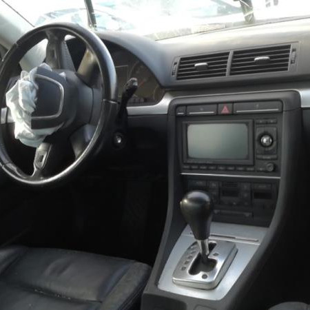 Vehicule-AUDI-A4-%288EC-8ED%29-A4-2004-2-2007-3bb048ad267d297832f26bed5a70c8633627d5c4713aabf33a0dd006793b8837.jpg