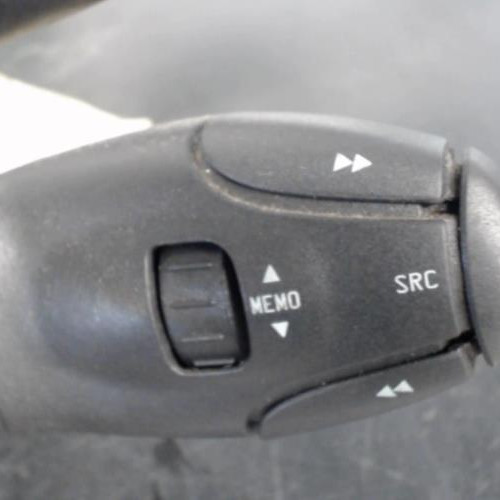 Piece-Commodo-PEUGEOT-307-BREAK-PHASE-1-1c2fce014f9d465bdf9ee7b75558a27d5cd5ccf4ee10925dd18665a51145a158_mtn.jpg