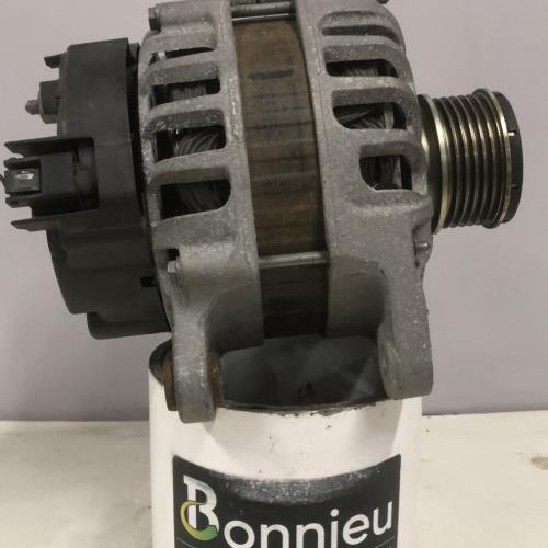 41300901-e8aec2b3-b8d8-402f-8d6d-fe3a6d6fd3e6-Piece-Alternateur-231008918R-RENAULT-CAPTUR-1-PHASE-2-addf5ec35c2da3b031c98e91d55f14258ecdedadeeb428eb1d1d67efb4ad0858_m.jpg