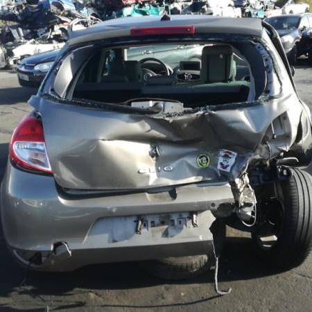 Vehicule-RENAULT-CLIO-III-PHASE-2-1-6-2011-d4f1bc0d62d2ce5aaa147e3111d29a6ebf3fd0a2a71f9b7644bc493aa07ea52a.jpg