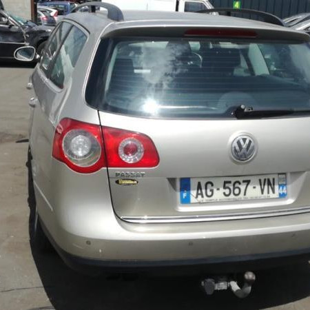 Vehicule-VOLKSWAGEN-PASSAT-%283C-36%29-PASSAT-3C2-362-2-2007-a78ce615d449cc303f42ffc86990a1a402a09cd84e9f0ddaa1abd39149d9bebd.jpg