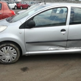 Vehicule-CITROEN-C1-PHASE-1-1-2008-e74d1f50c81e8eecbf3d9ffd3be55df93f8c57e32b23668246b63a329692f6d3_mtn.jpg