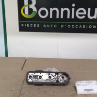 Piece-42129190-Platine-feu-arriere-droit-RENAULT-CLIO-2-PHASE-1-1.4i--16V-6f217a9a00b89c902c2bce85455a718ade58defa3b36b2fe98965f39e86e684b_mtn.jpg