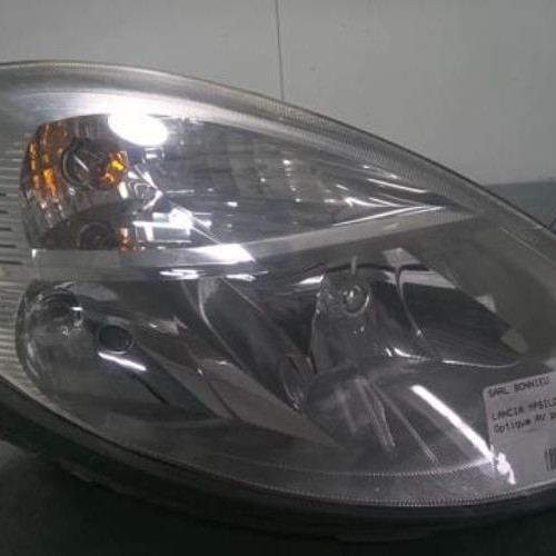 42742863-5bc473aa-4105-4560-b6e6-d022a4d47dce-Piece-42742863-Optique-avant-principal-droit-51774225-LANCIA-YPSILON-4-PHASE-1-14i-16V-e07be8ade6fbaa0f9916a32cf72d06975c92af03477d938d4409f947e08d582c_m.jpg