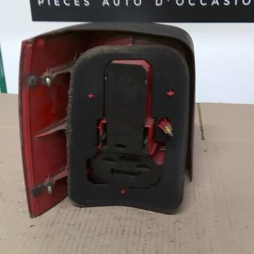 Piece-43054212-Feu-arriere-principal-droit-3B9945096G-VOLKSWAGEN-PASSAT-4-PHASE-1-BREAK-1.9-TDI--8V-TURBO-b11ff3a34899da9b6e36e838b0b262b13fe3059f8cd470ecdc6edfa8f608706a_mtn.jpg