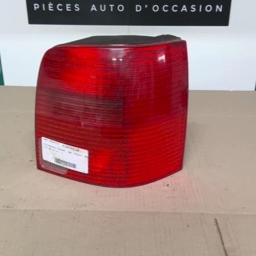 Piece-43054212-Feu-arriere-principal-droit-3B9945096G-VOLKSWAGEN-PASSAT-4-PHASE-1-BREAK-1.9-TDI--8V-TURBO-f66bdcf46f46b5cdaf7775d07b84cbc1490545d4aa0291b8c40da2e37d207ea6_mtn.jpg
