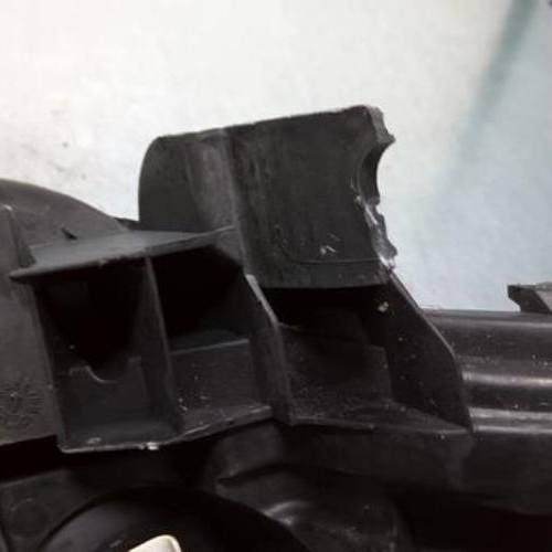 43123352-bdba86b3-4159-48c2-ae62-8ac0665daf2e-Piece-43123352-Optique-avant-principal-gauche-RENAULT-LAGUNA-2-PHASE-1-5ab6dcf30e3476ddc0d9f7405e85bc42e48671f3cabbf8efb4de21833ff2354e_m.jpg