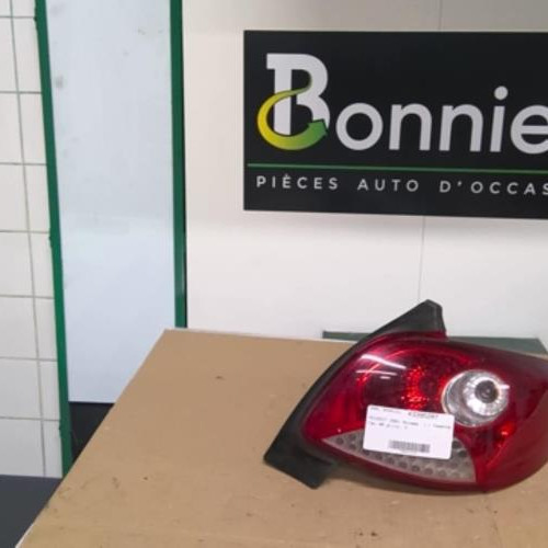 Piece-Feu-arriere-principal-droit-%28feux%29-6351GV-PEUGEOT-206-1.1i--8V-6a936125b6259342e330370b9756d9a47f614b0e125c92b48ada508823a29151_mtn.jpg