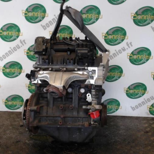 Piece-Moteur-RENAULT-CLIO-II-PHASE-4-Campus-Authentique-Essence-e0dd5c288cdf4be6809889c0542b47122812806c492e1c8c4122d2602ec2fd36_mtn.jpg