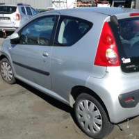 Vehicule-PEUGEOT-107-PHASE-1-1-2006-6a4ad3be90825e8fd453513320e8af38b0460c8e1e44a5421e1ecfdff8c725c2_mtn.jpg