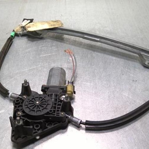 44617740-62ad2b4f-48ed-40ea-a26b-ab4a3650a0fd-Piece-44617740-Moteur-leve-vitre-avant-droit-7701207254-RENAULT-CLIO-2-PHASE-1-16i-16V-8b11bd34e5f20ac8ba514bf39edbd3132bdc083d9acde2481281532cc1cd97a3_m.jpg