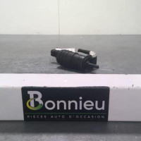 44617751-e2b6f0eb-8e15-435f-adb0-402bc350f7d9-Piece-44617751-Pompe-lave-glace-avant-7700430702-RENAULT-CLIO-2-PHASE-1-16i-16V-ec0ff026b5c23fe2be1b3acf1a929c6d2315f0f3f91a8b0be3bb1c252ae49134_m.jpg