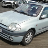 Vehicule-RENAULT-CLIO-II-1-6-2000-81482c0b2518991213cf17bb556ce75233fe723fb9b63547b36019a255e33ec6_mtn.jpg