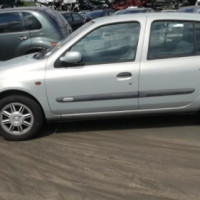 Vehicule-RENAULT-CLIO-II-1-6-2000-e3406601c45ff2a674c76f7a744293f03556f1c3a6c7c2c6ff88f61bdc0de463_mtn.jpg