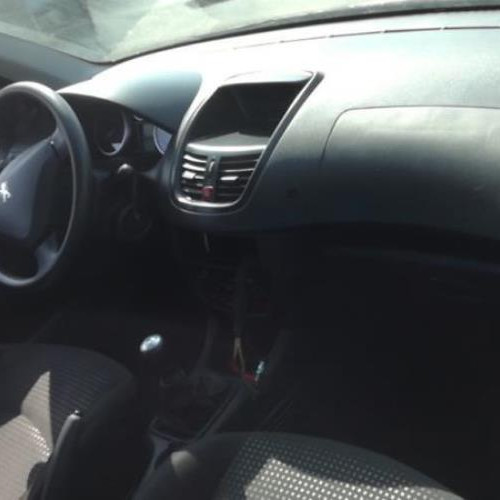 Vehicule-PEUGEOT-206-Access-Urban-1-1-2010-a16833a2b88a79d0baf8d2b9c0776a3976216111eba8eea7dd5e7bf061969ac9_mtn.jpg