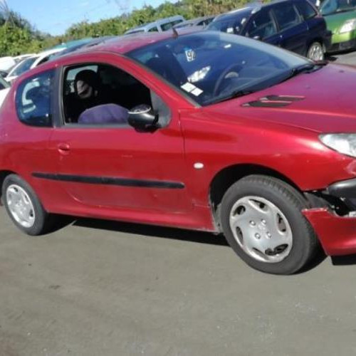 Vehicule-PEUGEOT-206-1-4-2003-07b9fef468c9743ef2533da06ba9c93dc150d3a514df08d9ed7f42b595c588a2_mtn.jpg