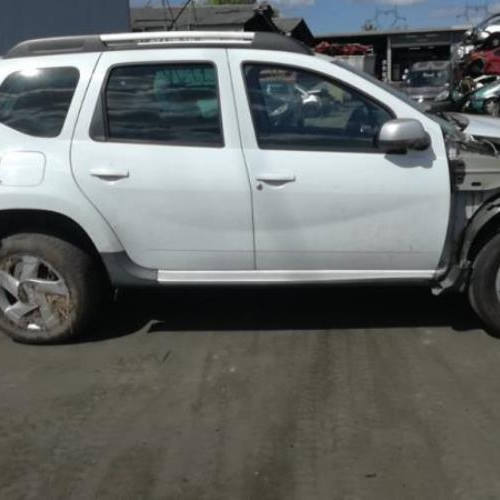 Vehicule-DACIA-DUSTER-Ambiance-1-5-2011-a1e10b099ff4031835d70ad9ae4e08a2e54c4ddc124a92eb87d25c5fefa75b47_mtn.jpg