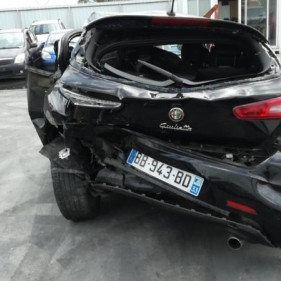 Vehicule-ALFA-ROMEO-GIULIETTA-Distinctive-2-2010-6fe1cc76488b69902e5aa5ea4b9a62095b4db2affc2a95dc36e837860d04c759_mtn.jpg