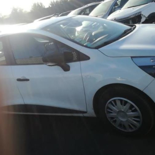 Vehicule-RENAULT-CLIO-IV-1-5-2016-204111b24069fe3c6553aa0aa3b630ada912df0cb8d2dfdb134f012bae3c3d56_mtn.jpg