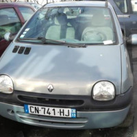 Vehicule-RENAULT-TWINGO-2000-1-1-2004-6d557091d8181ce776cfdea185b877e2be257618cd8fb6859cd7e7d34fda03f8_mtn.jpg