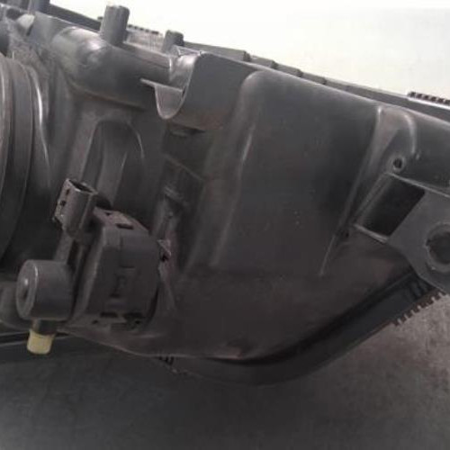 4561502-d1097932-0ac6-47d6-ba2b-00332f755811-Piece-4561502-Optique-avant-principal-droit-RENAULT-ESPACE-4-PHASE-1-Diesel-a217ab3c590f76a9887367bca42615f025da4ae7f99d1b219239b4a8a272cb5f_m.jpg