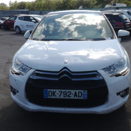 Vehicule-CITROEN-DS4-2-2014-52baa8083779ef27428da0ae9b4036ecb000a9465257c1f4e630abda6bc06e91.jpg