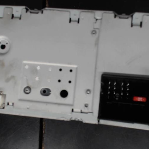 Piece-Autoradio-dorigine-VOLKSWAGEN-POLO-VII-%286R%29-Diesel-0238ae3c984337c0a54a4e0fa316fca0b5a6e9a9b994713d3e660a933be6e3db_mtn.jpg