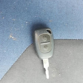 Vehicule-RENAULT-TRAFIC-CHASSIS-CABINE-PHASE-2-2-2012-4ef863c00e28f8563858115cbb7da68b5ee7d04191d9c6d6218c5cee71cde740_mtn.jpg